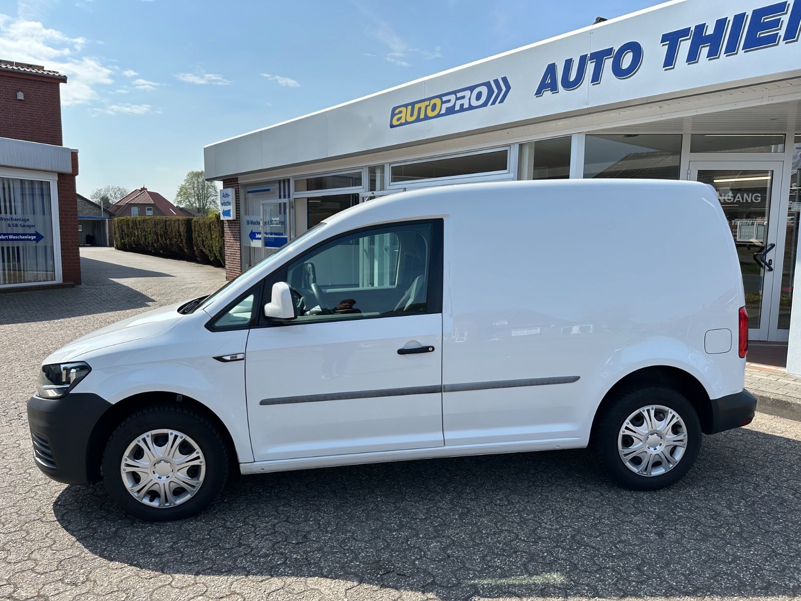 Fahrzeugabbildung Volkswagen Caddy 1.2 TSI Kasten Klima/GRA/BT/Heckklappe