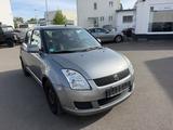 Suzuki Swift Lim. Black and White - Suzuki Swift: Black White