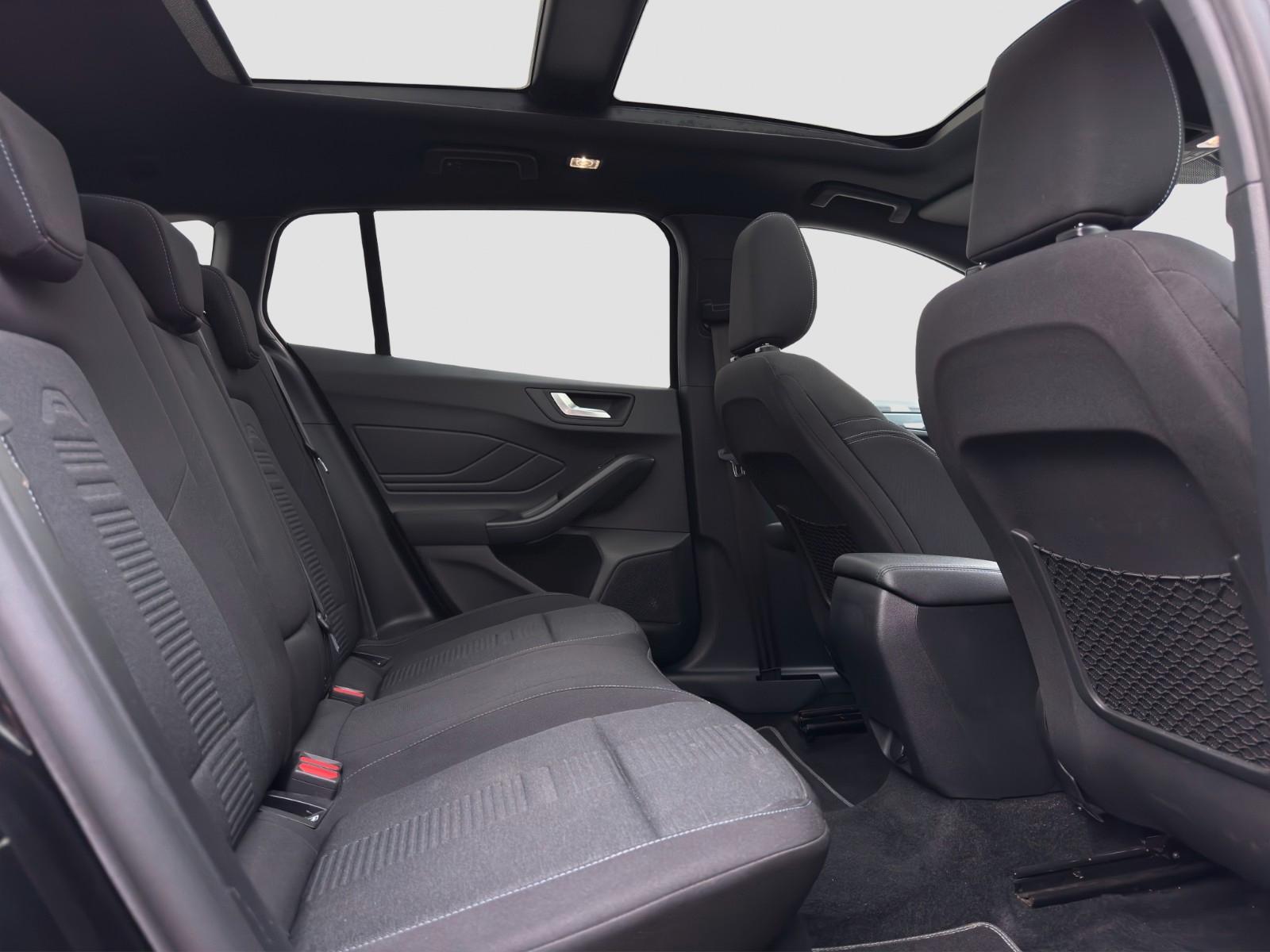 Ford Focus Turnier 2.0 EcoBlue Aut. Active X PANO|AHK
