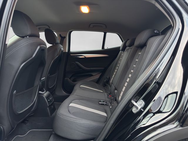 Fahrzeugabbildung BMW X2 18d sDrive Automatik+LED+DAB+Sportsitze+PDC