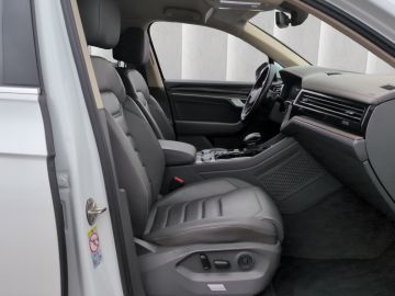 Volkswagen Touareg - 8