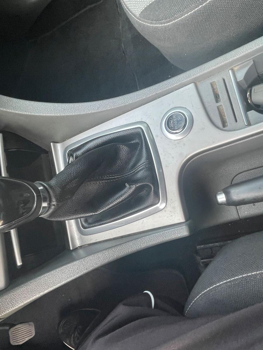 Ford Focus 2009 — photo 10