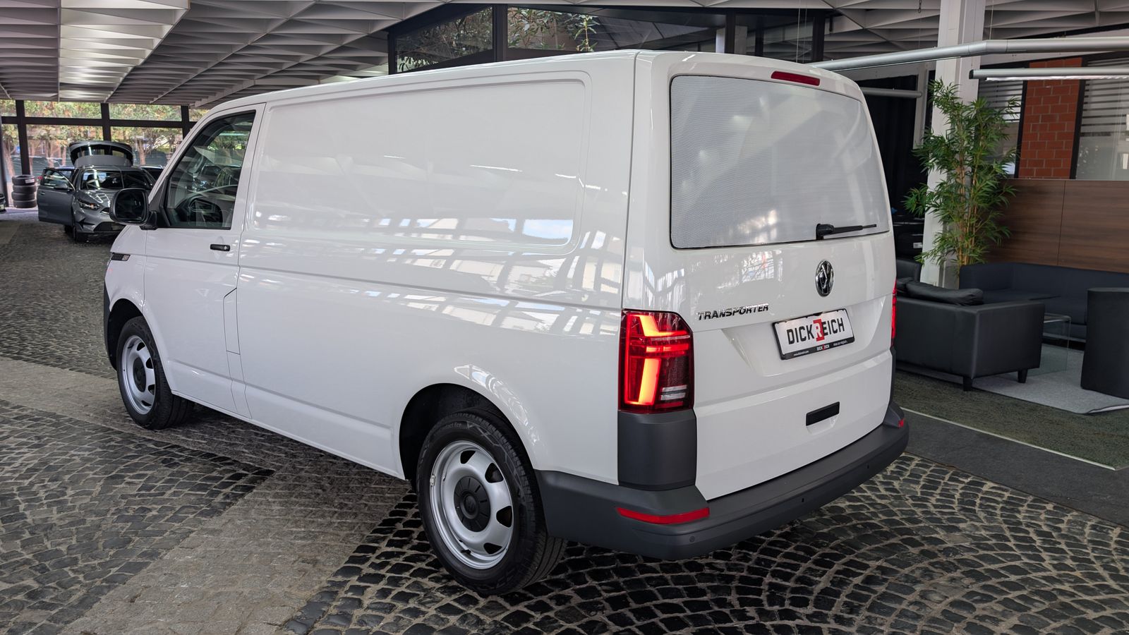 Fahrzeugabbildung Volkswagen T6 Transporter 6.1 LED*KAM*SHZ*SORTIMO-REGALE