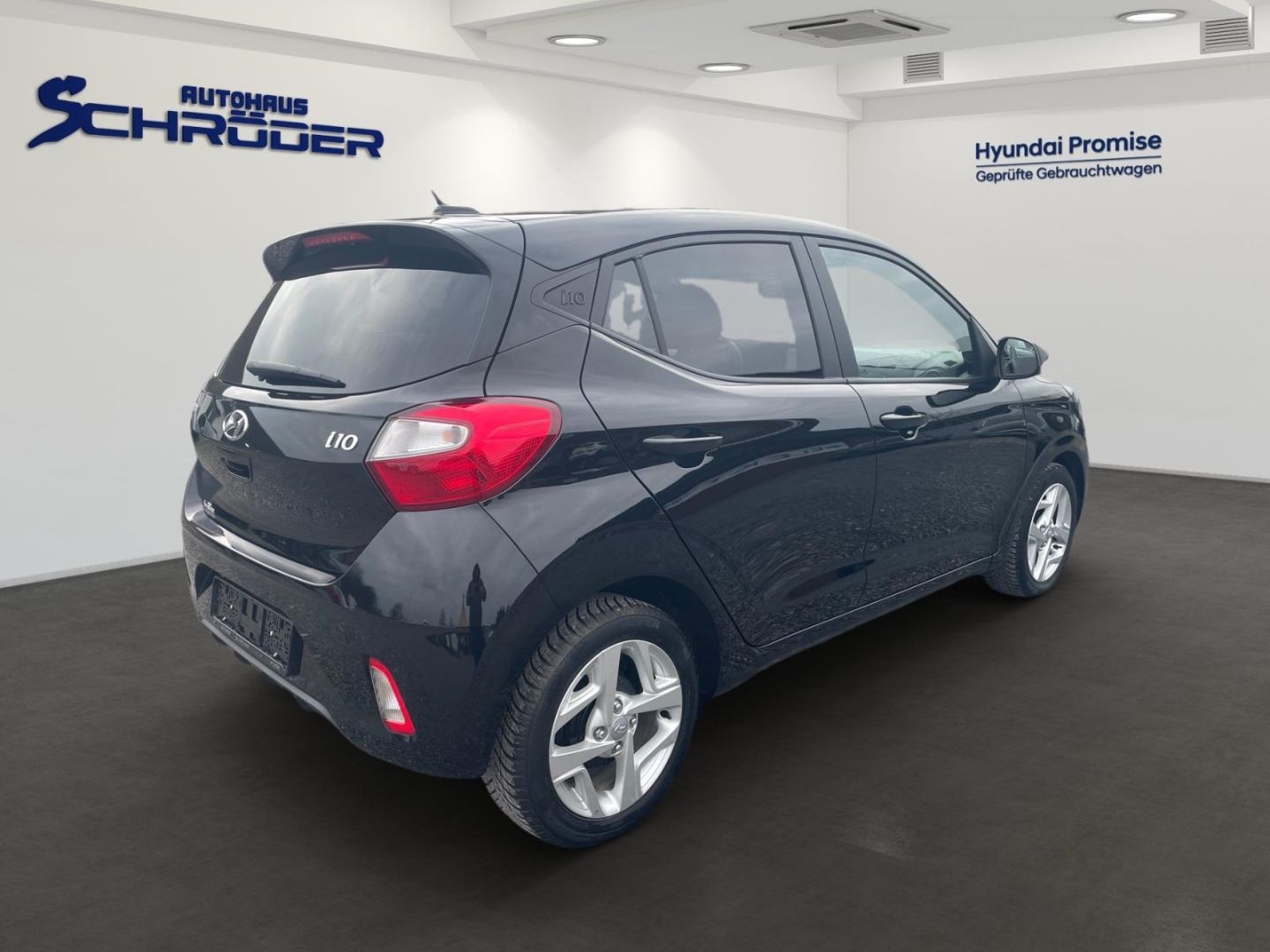 Fahrzeugabbildung Hyundai i10 1.0 Benzin Navigation Kamera Sitzheizung All