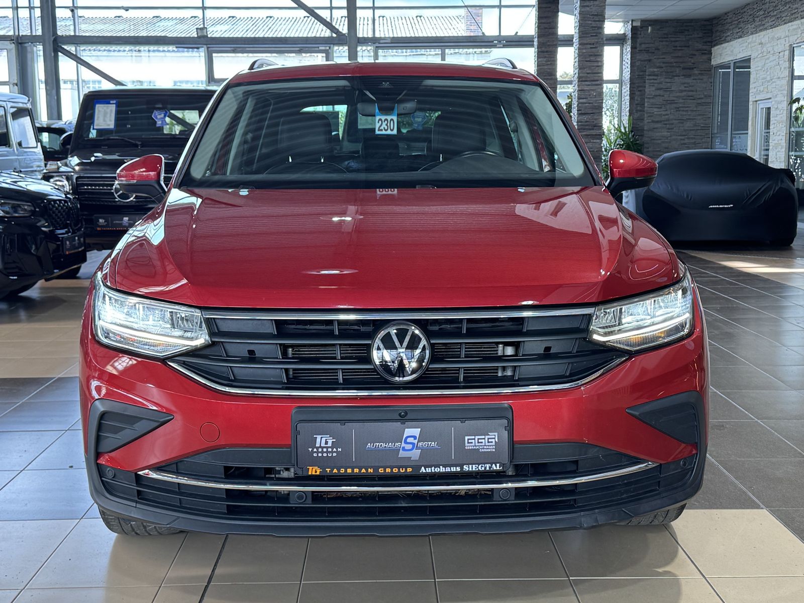 Volkswagen Tiguan Life Leder Pano Harman/Kardon Memory AHK imagem 2