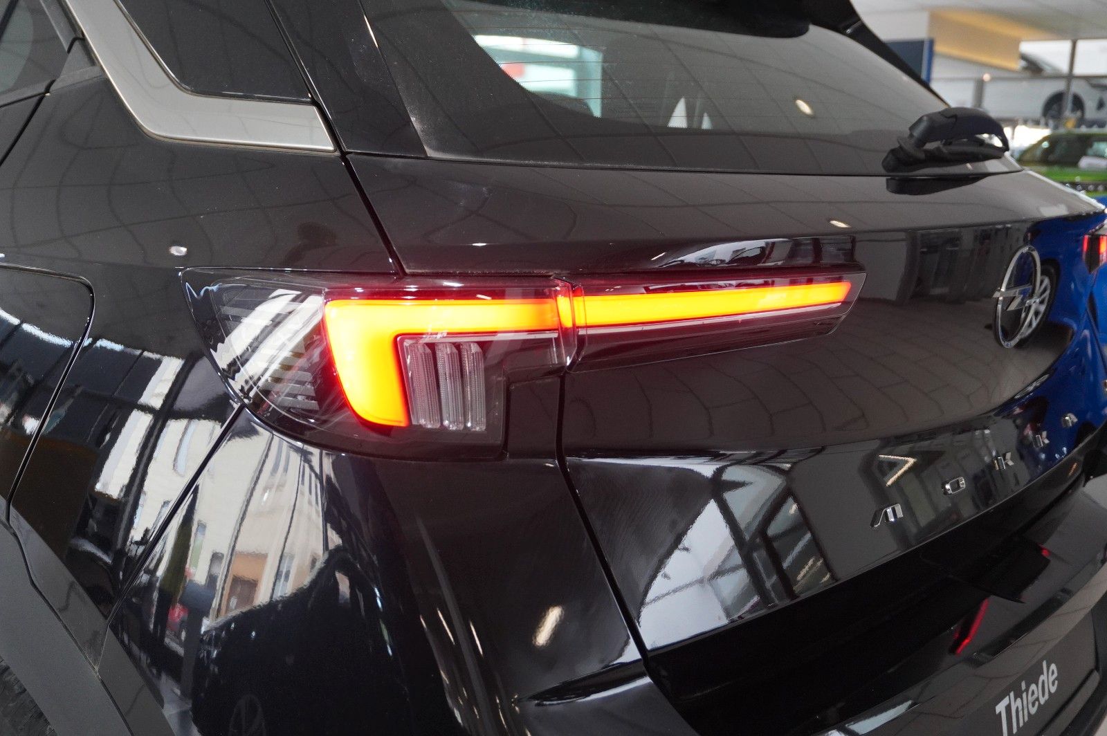 Fahrzeugabbildung Opel Mokka-e EDITION 1-PHASIG LED/SPORT/KAMERA/DAB+