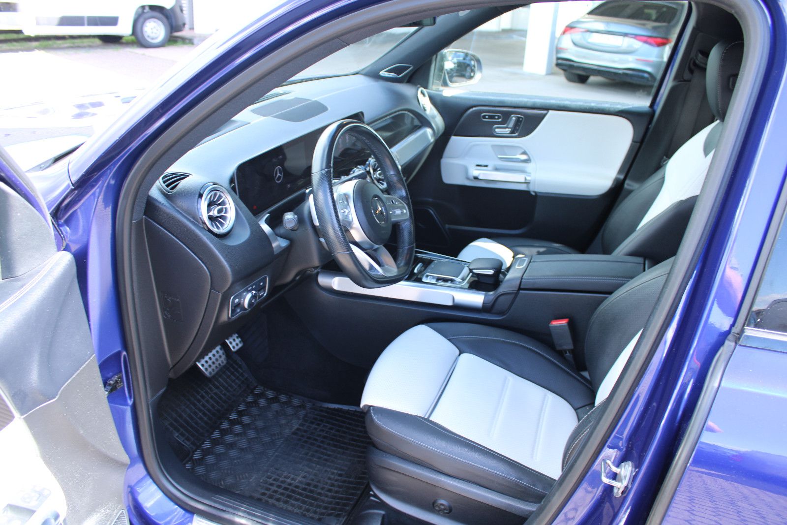 Mercedes-Benz GLB 220d 4Matic AMG-Line Head-Up Distronic AHK foto 12