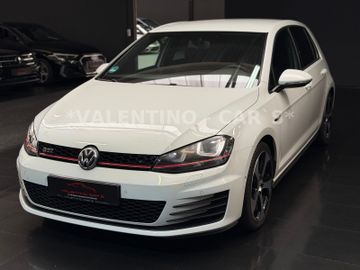 Volkswagen Golf - 2