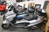 Piaggio X8 400 i.e. 1.Hand orig. Topcase erst 33.000km - PIAGGIO X8 400