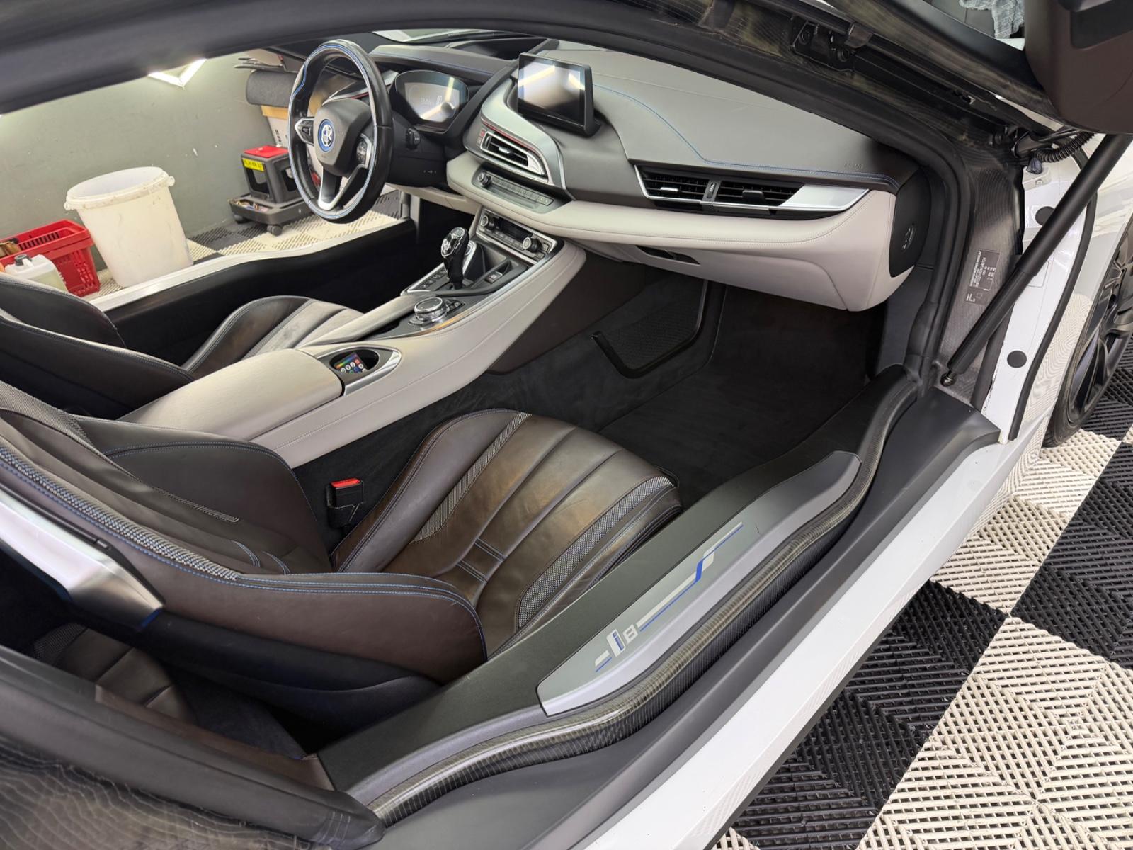 BMW i8 Pure Impulse MwSt. ausweisbar