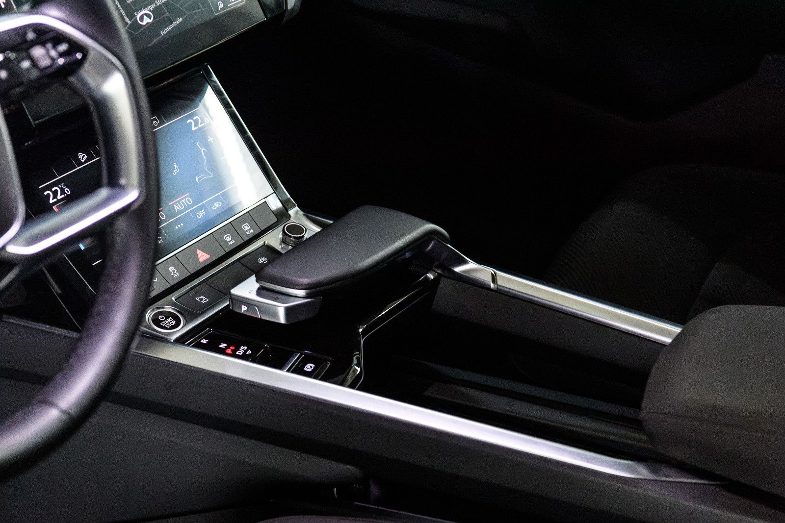 Fahrzeugabbildung Audi e-tron 50 quattro LED+NAVI+SZH+RFK