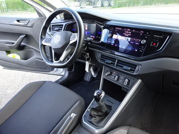 Fotografie des VW Polo 1.0 TSI Life *LED*PDC*VZE*APP*NAVI
