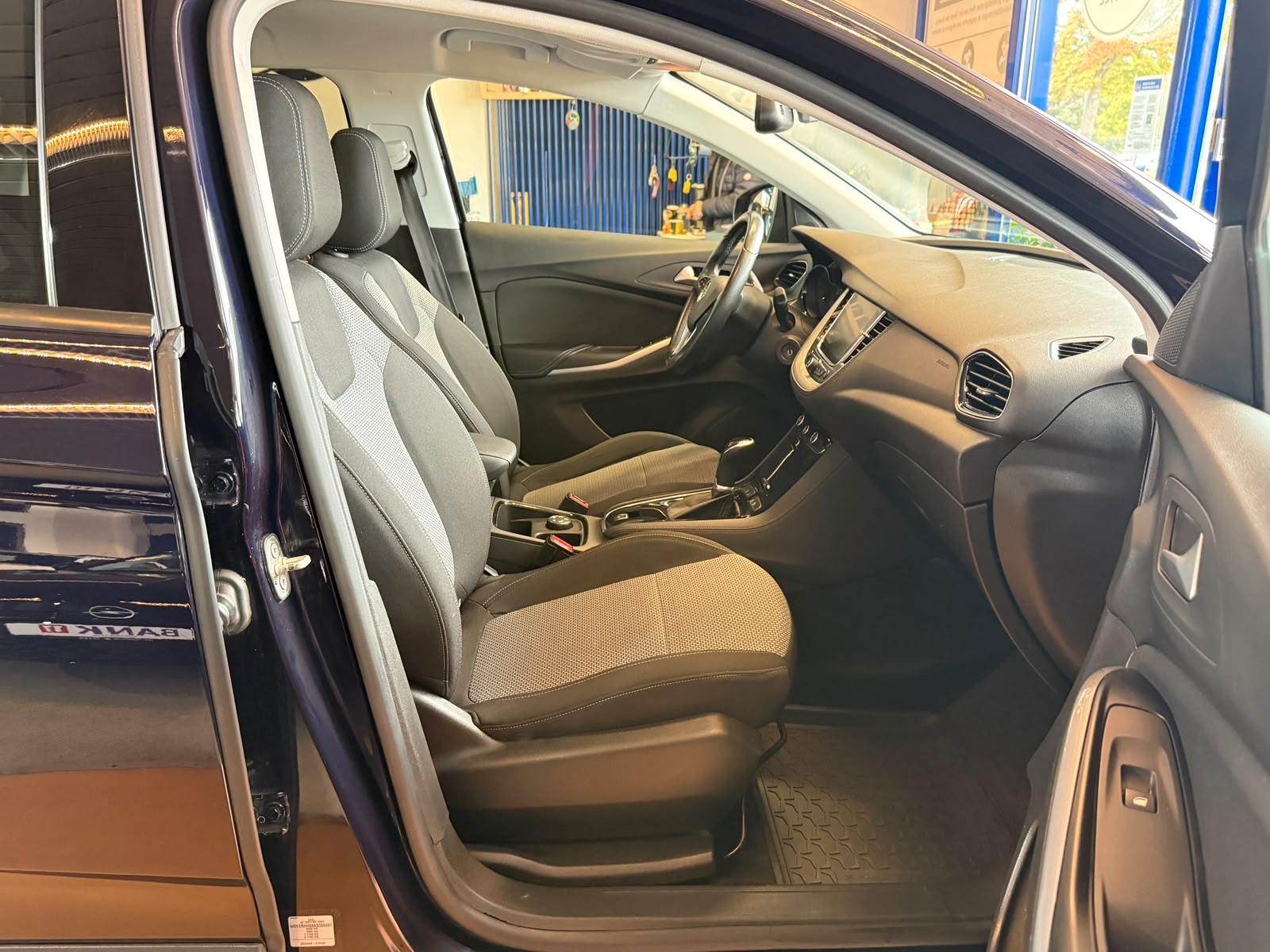 Opel Grandland (X) Design Line Automatik / R-Kamera