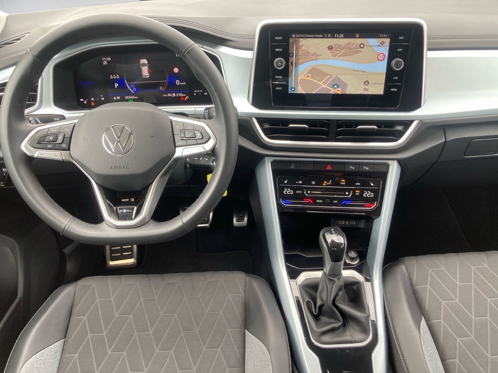 Volkswagen T-Roc - Bild 11