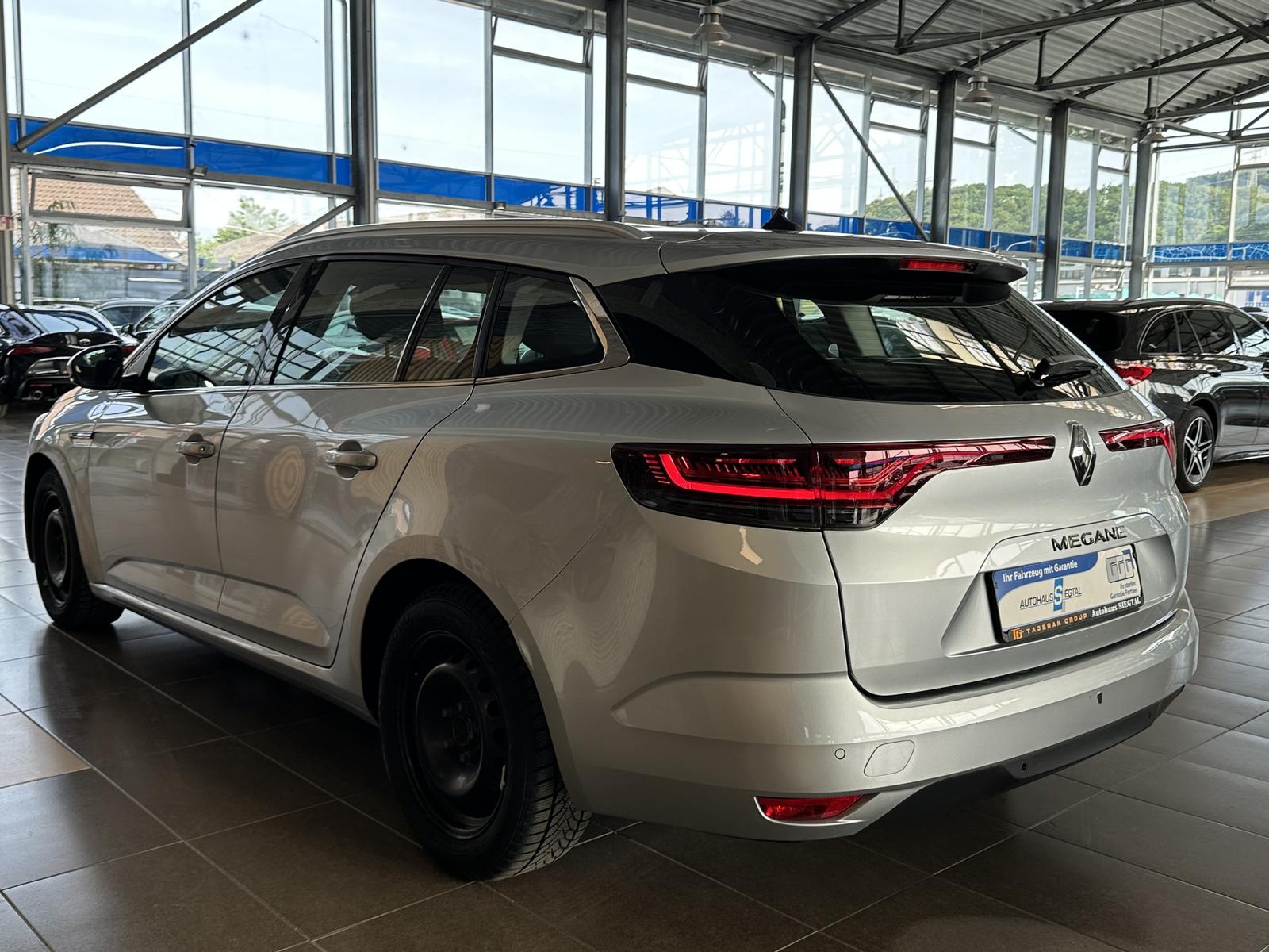 Renault Megane Business Navi Tempomawt LED SHZ PDC
