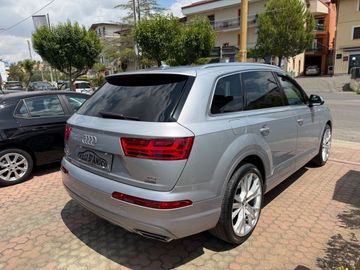 Audi Q7 - 6