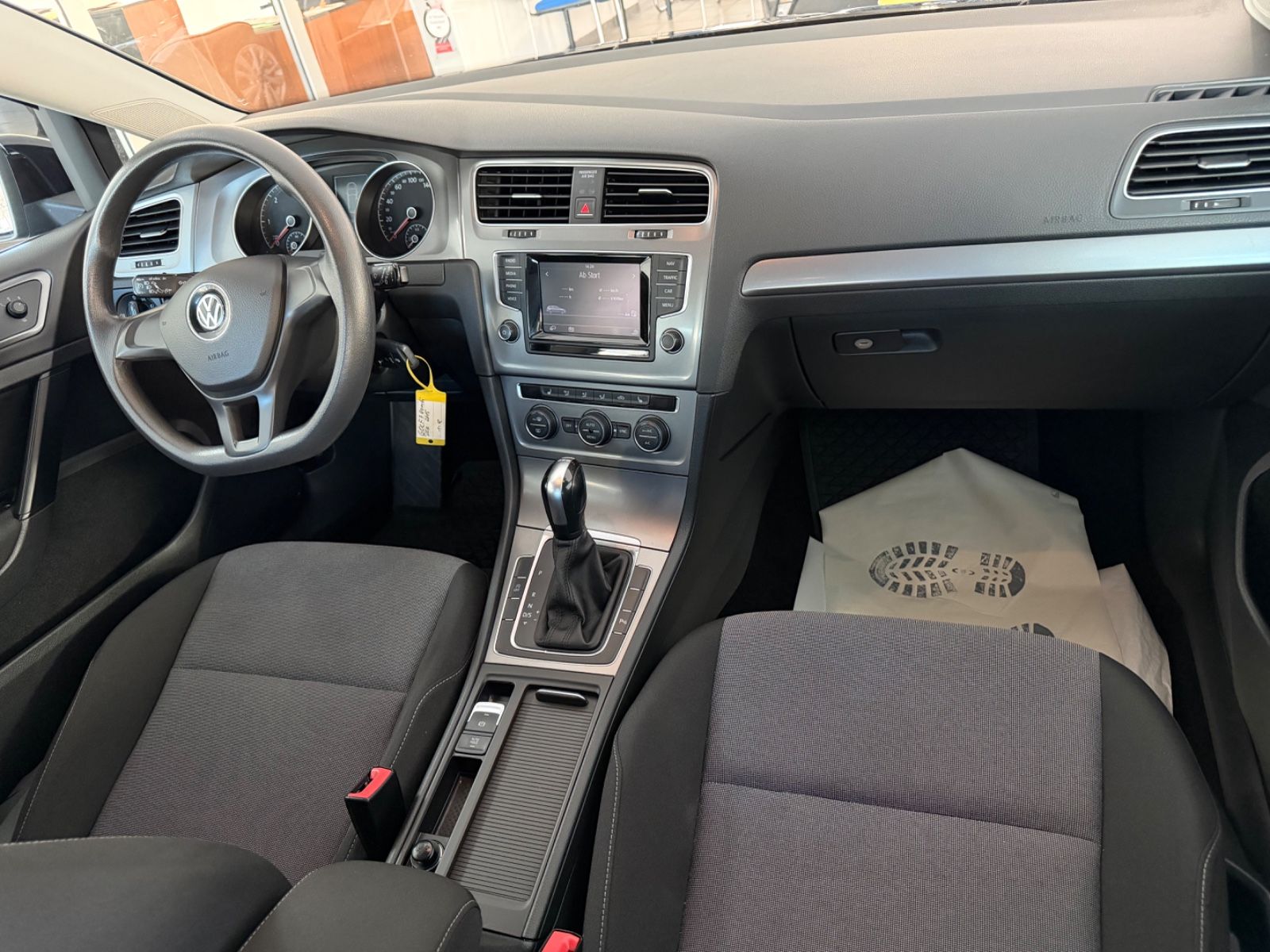 Fahrzeugabbildung Volkswagen Golf VII Variant Trendline BMT