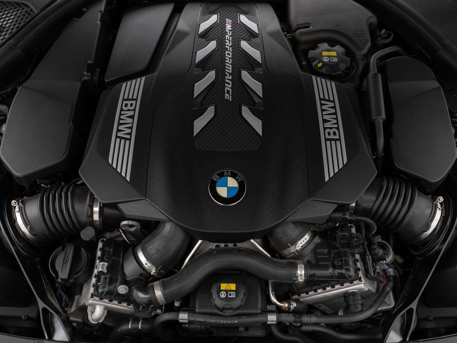 Fahrzeugabbildung BMW M550i xD Laser SoftClos 360°HUD DAB H/K DisplKey