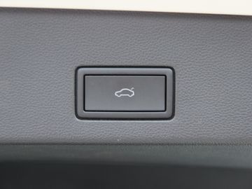 Volkswagen Golf VIII Variant 1.5 eTSI Style Tiptronic KLIMA