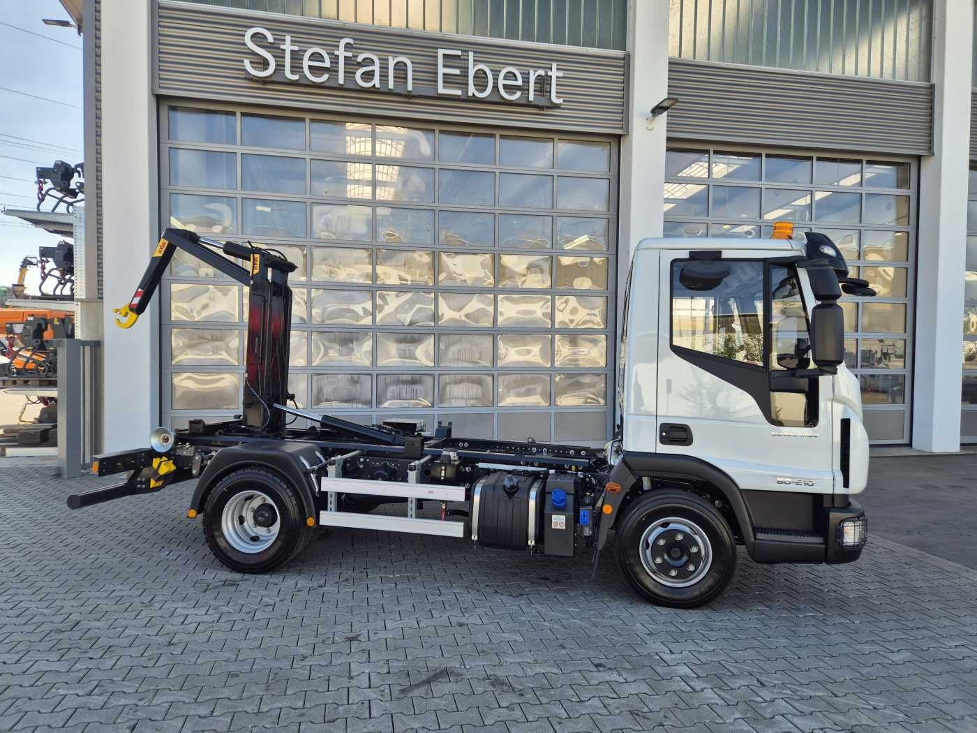 Fahrzeugabbildung Iveco Eurocargo ML80E21K 4x2 Hyva 05-32-K-DIN-BF 2xAHK