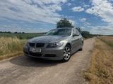 BMW 325xi E90 xDrive - viel neu - TÜV 02/2028 - BMW in Erfurt: 3.0
