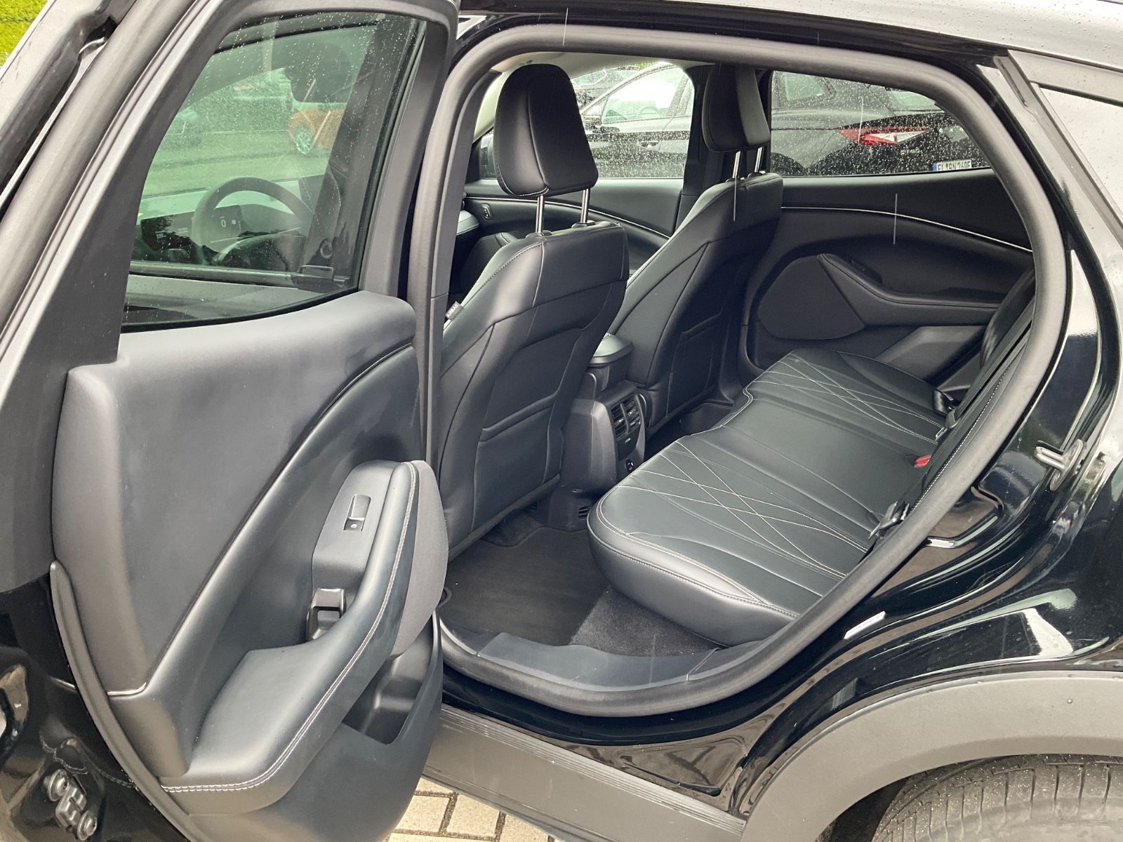 Fahrzeugabbildung Ford Mustang Mach-E Standard Range,198kW,RWD,Keyless,