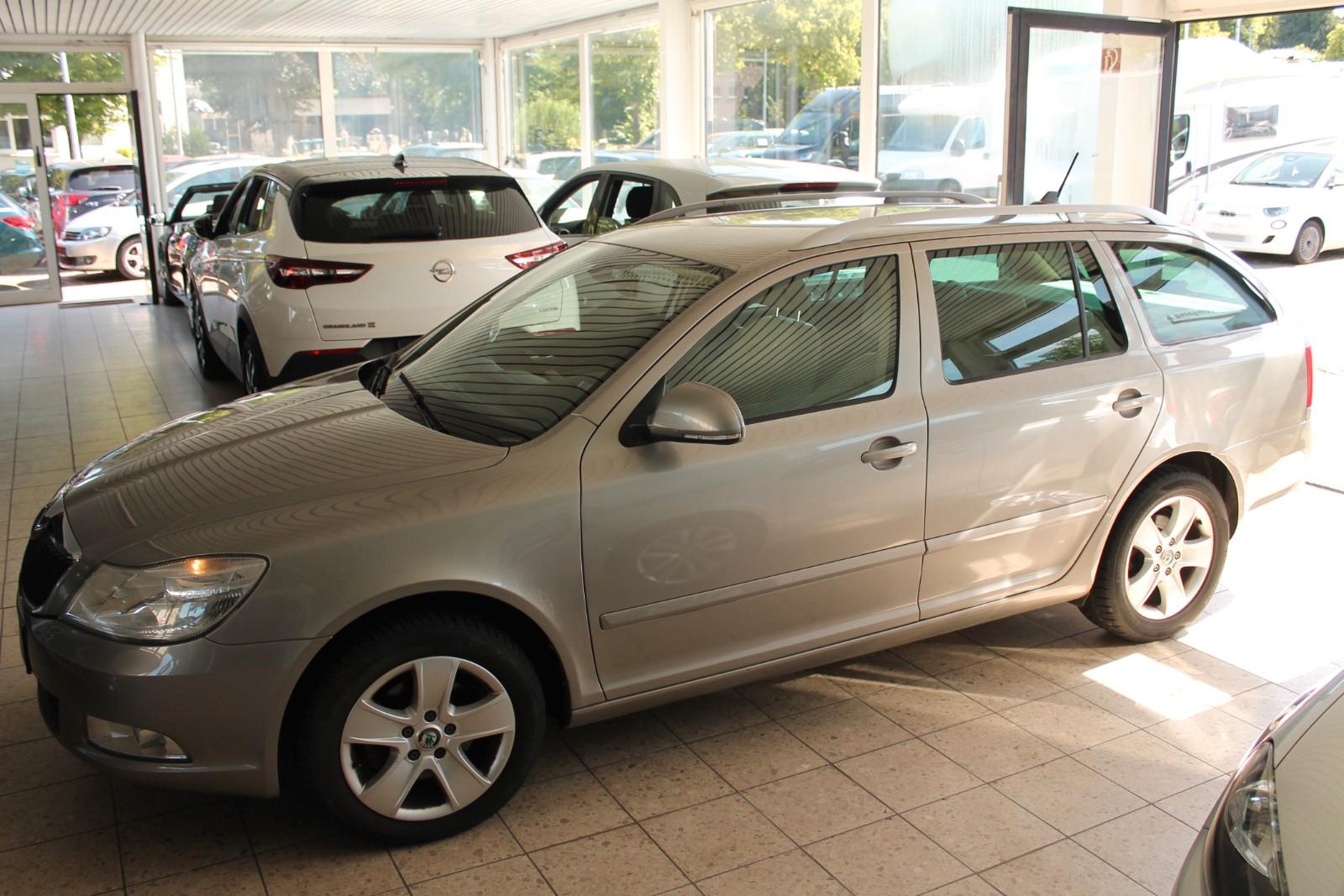 Skoda Octavia 2011 — photo 16