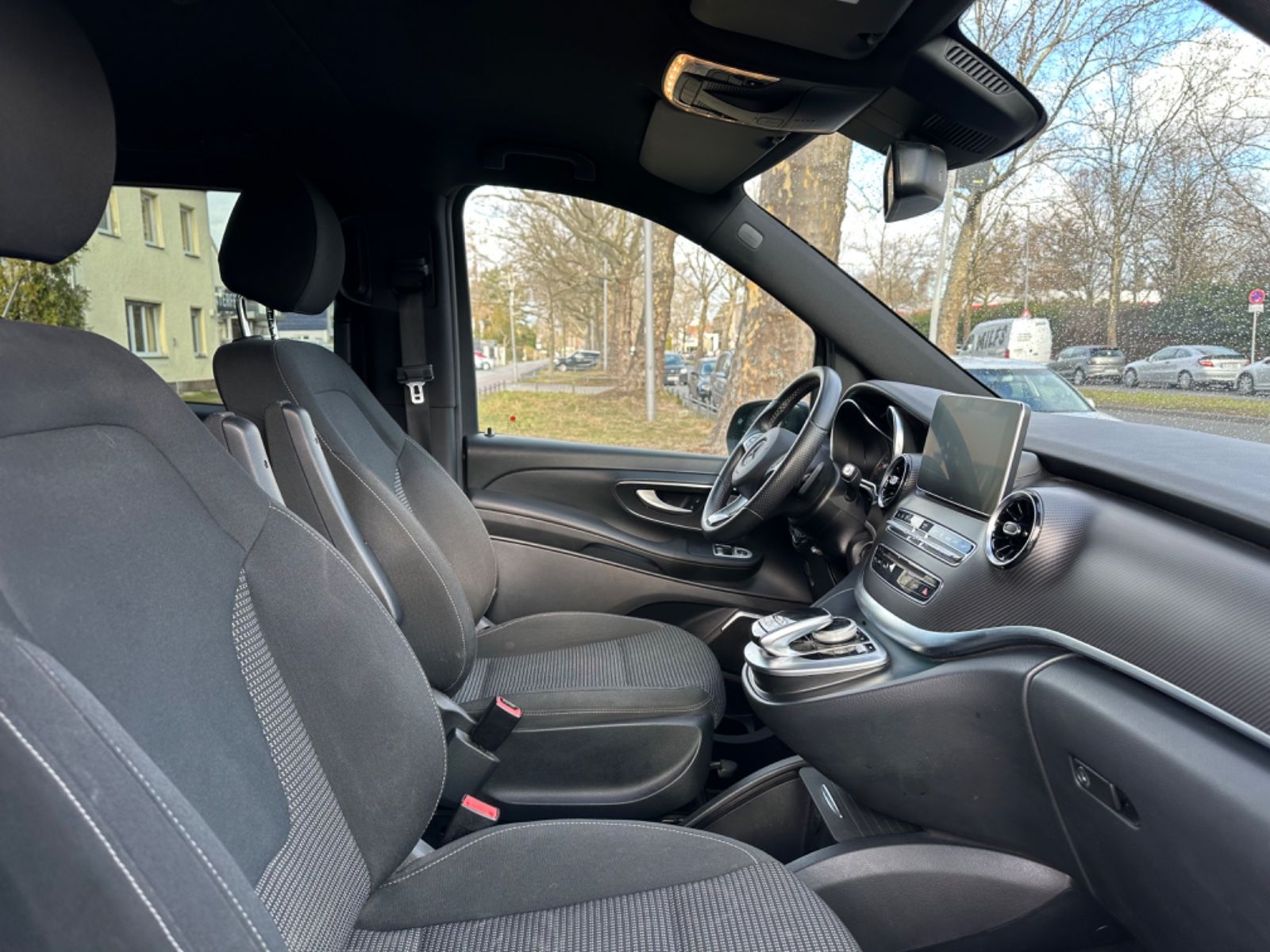 Fahrzeugabbildung Mercedes-Benz V300d Lang Edition19*Burmester*StHz*360°Kam.*AMG