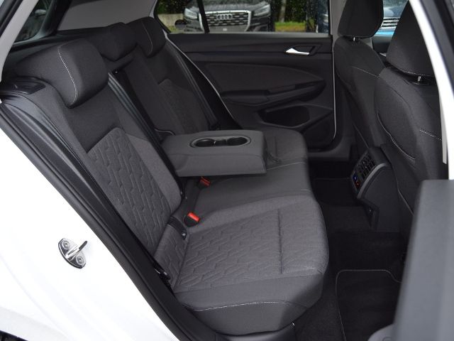 Golf VIII 1.5 TSI Life AHK/PANORAMA/17-ZOLL/ASSI