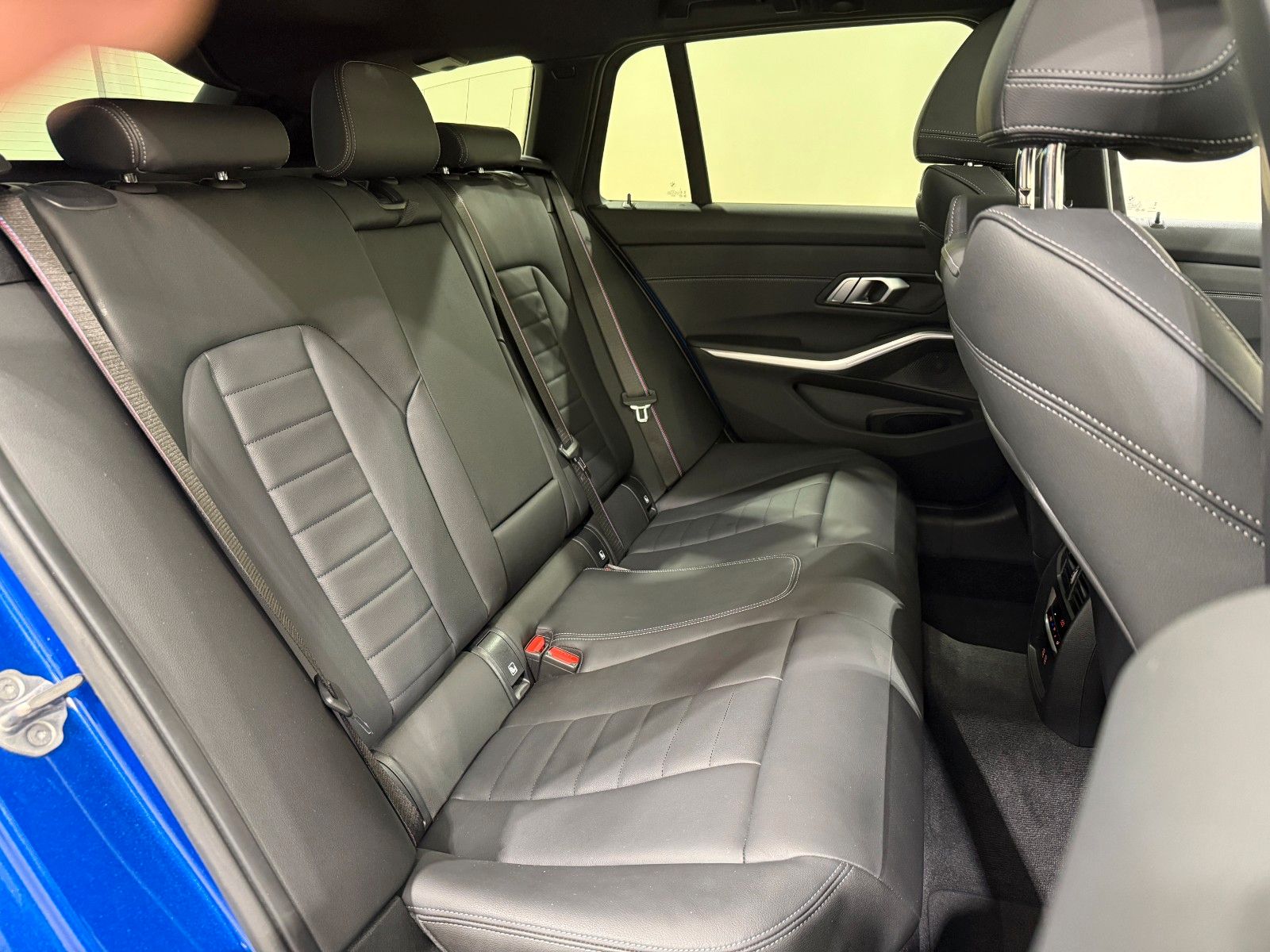 BMW M340i xDrive Touring Pro 392PS AHK Pano 360 HUD foto 16
