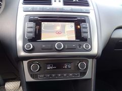 Fahrzeugabbildung Volkswagen Polo Life 1.HAND DSG 4TÜRIG