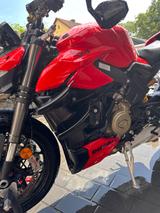 Ducati Streetfighter V4 - DUCATI STREETFIGHTER