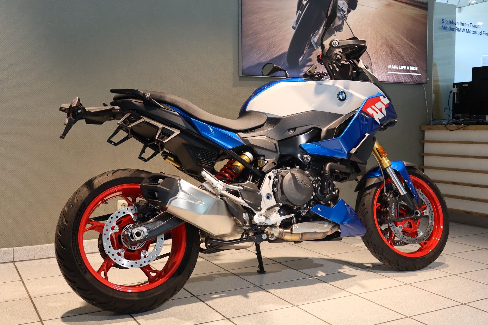 Fahrzeugabbildung BMW F 900 XR