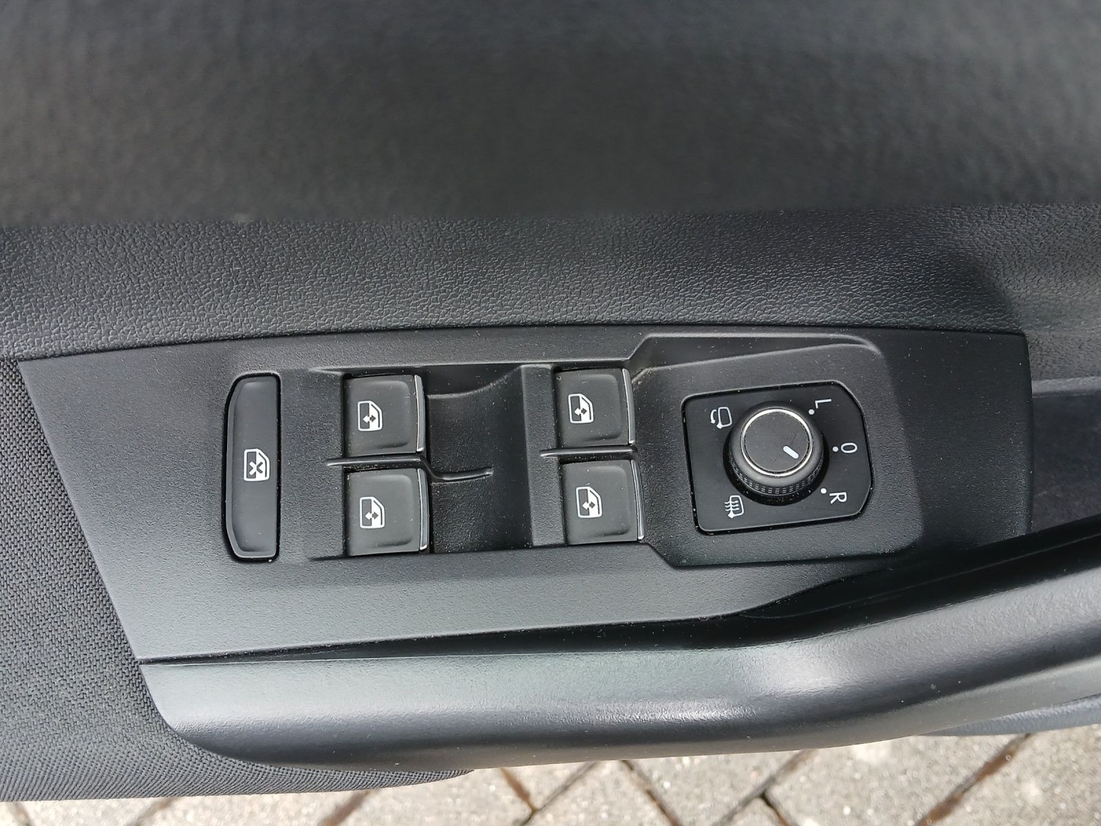 Fahrzeugabbildung Volkswagen Taigo TSI Style DSG Matrix Navi ACC AID SHZ Park
