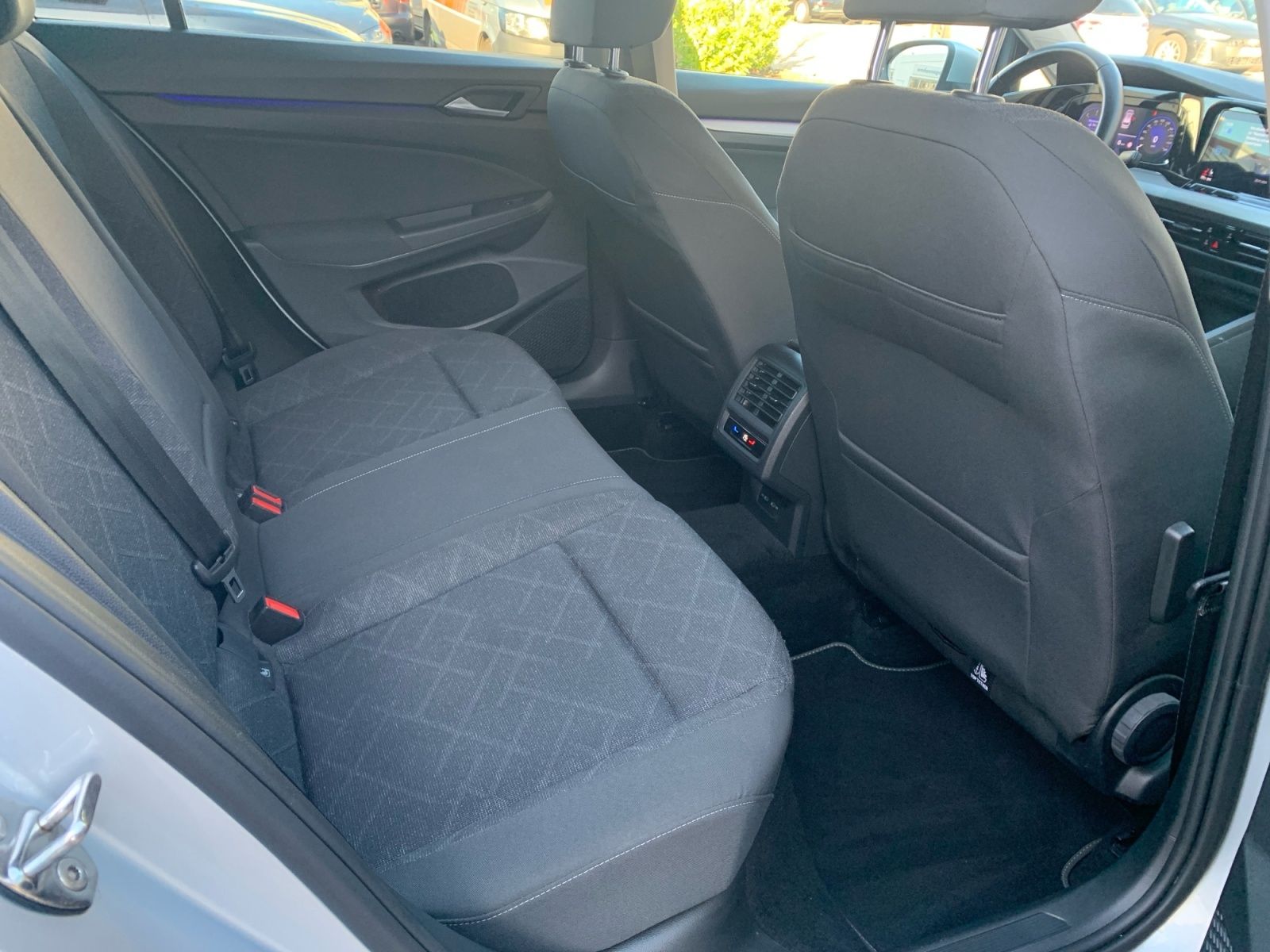 Volkswagen Golf - Bild 11