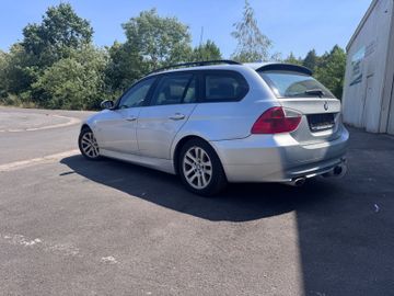 BMW 320 - 4