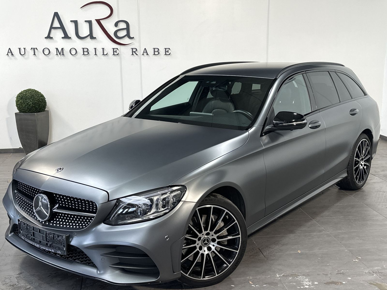 Fahrzeugabbildung Mercedes-Benz C 400 T 4Matic AMG-Line 9G NAV+LED+360°+CARPLAY