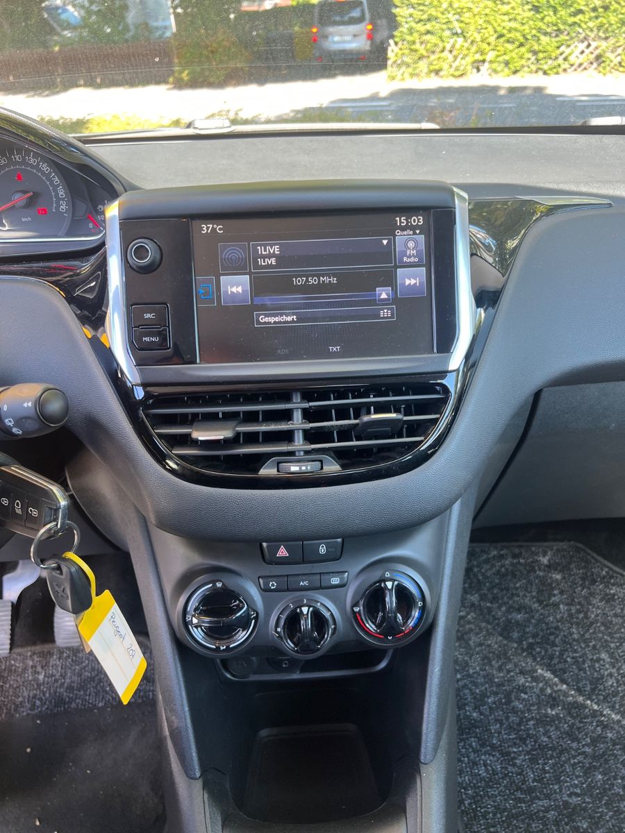 Fahrzeugabbildung Peugeot 208 Active * 1.HAND * TÜV & SERVICE NEU *