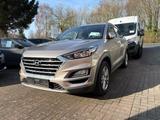 Hyundai Tucson *NAVI*LENKRAD/SITZ-HZ*R-KAMERA*AHK* - Hyundai TUCSON mit Diesel-Antrieb: Beige