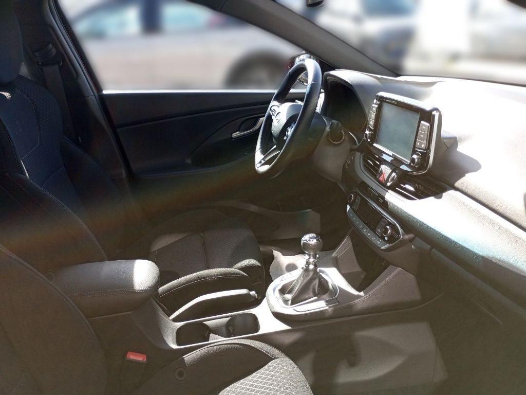 Fahrzeugabbildung Hyundai i30 1.4 Turbo M/T N-LINE Komfortpaket + Navi