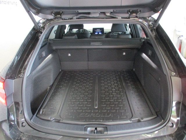 Fahrzeugabbildung Toyota Corolla Touring Sports Hybrid Teamplayer