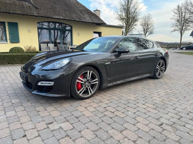 Porsche Panamera GTS V8 super gepflegt Porsche Scheckhef