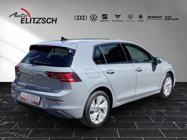 Fahrzeugabbildung Volkswagen Golf VIII TSI Life Pano AHK ACC