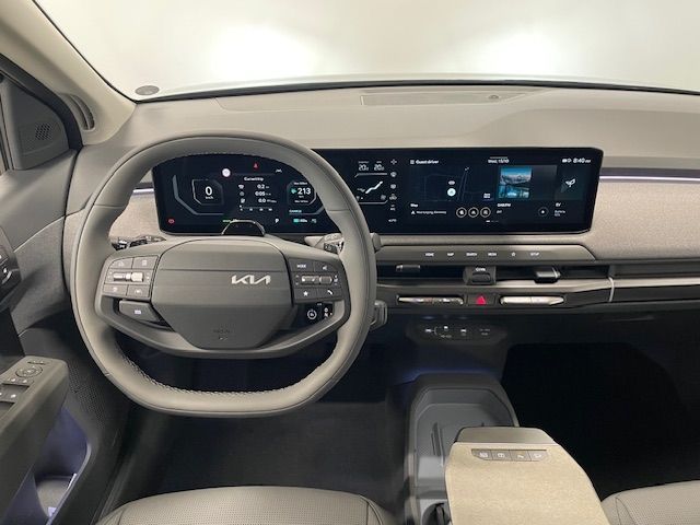 Fahrzeugabbildung Kia EV3 150 kW Earth TotWink LED Kamera SHZ