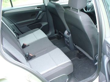 Volkswagen Golf - 7