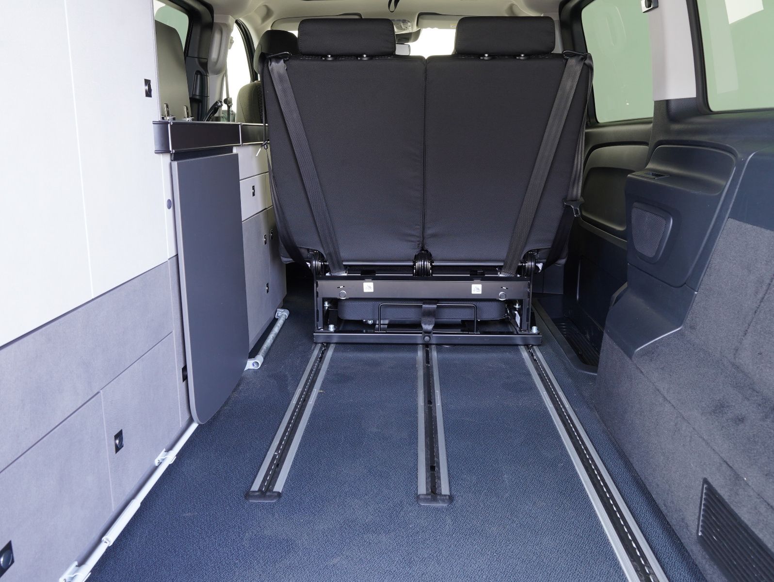 Fahrzeugabbildung Pössl VANSTAR Vito Tourer 119 CDI Pro 4x4 lang KÜCHE