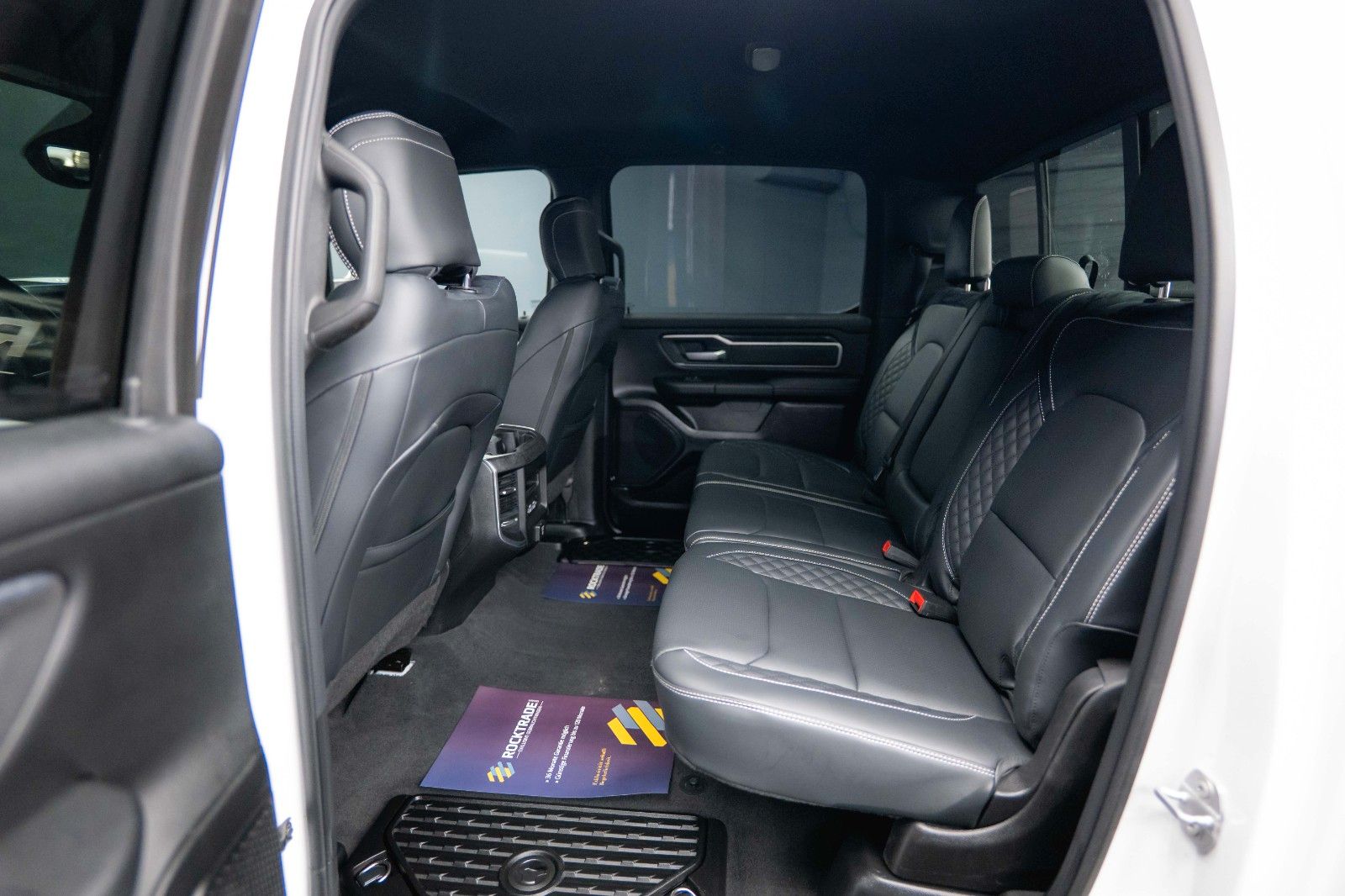 Fahrzeugabbildung Dodge RAM 5.7 V8 HEMI 4x4 OFFROAD Night AXLE LOCK 19%