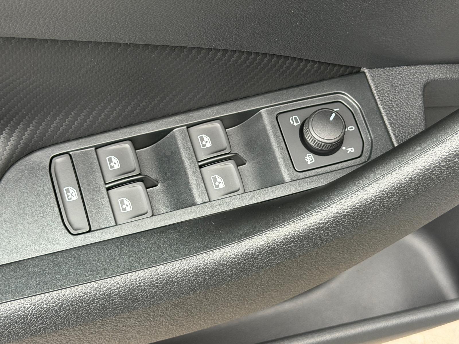 Skoda Kamiq 1.0 TSI DSG Monte Carlo (Pano,AHK,5/100)