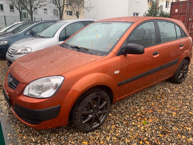 Kia Rio 1.4L Benzin 97PS 127TKM TÜV/ NEU A...