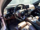 BMW 540d xDrive Touring A - - BMW 540: Weiß